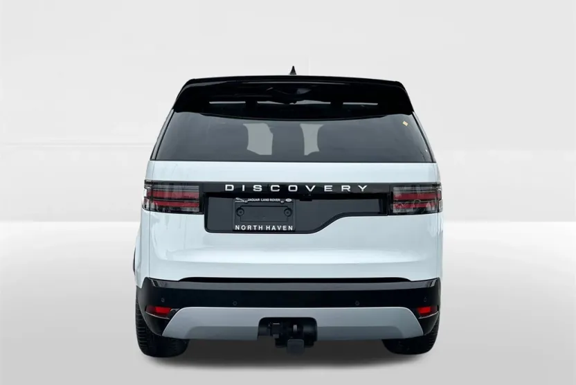 2025 Land Rover Discovery Metropolitan Edition photo 1