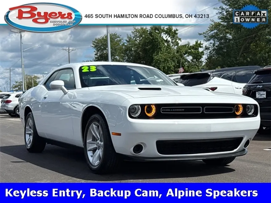 2023 Dodge Challenger SXT photo 1