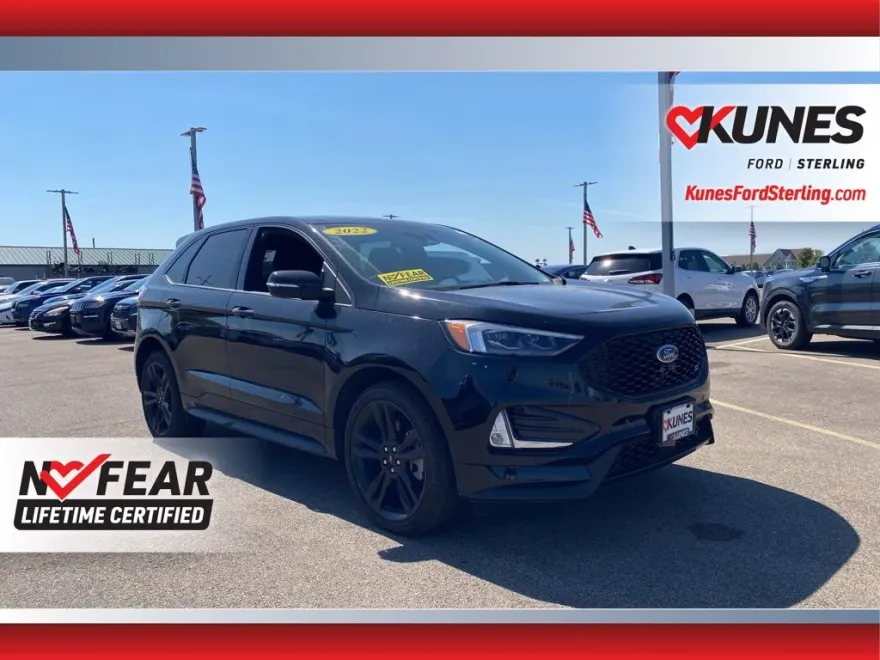 2022 Ford Edge ST photo 1