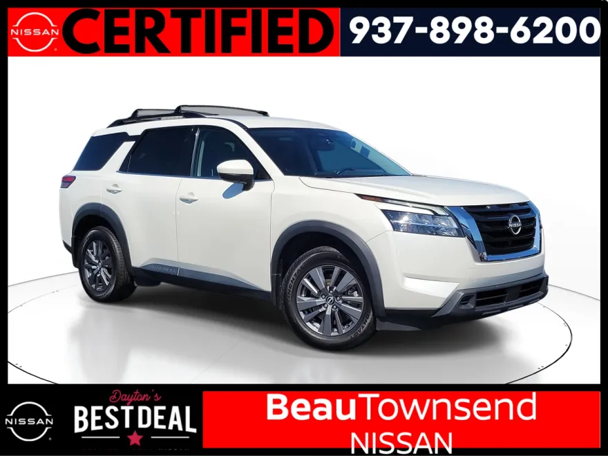 2022 Nissan Pathfinder SV photo 1