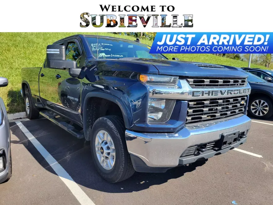 2020 Chevrolet Silverado LT photo 1