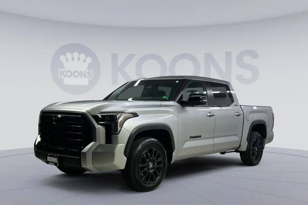 2025 Toyota Tundra Limited photo 1