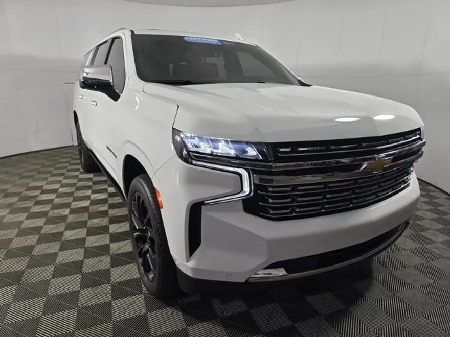 2024 Chevrolet Suburban Premier photo 1