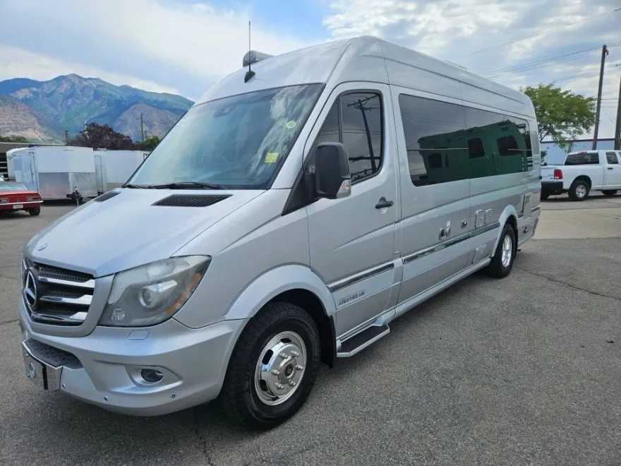 2014 Mercedes Benz Sprinter High Roof photo 1