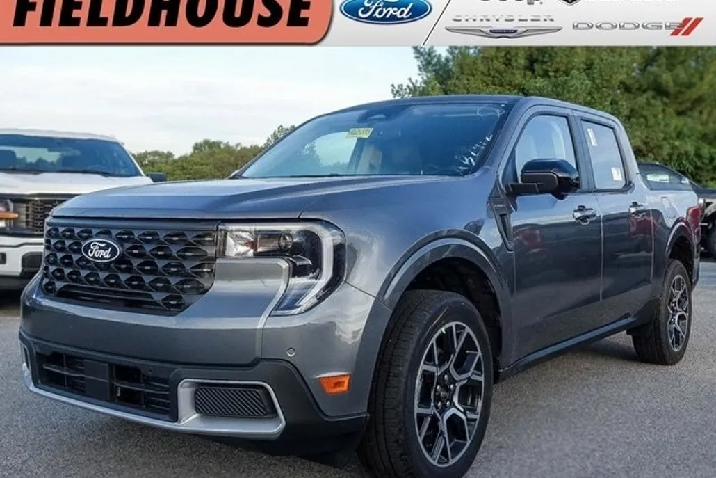 2025 Ford Maverick Lariat photo 1