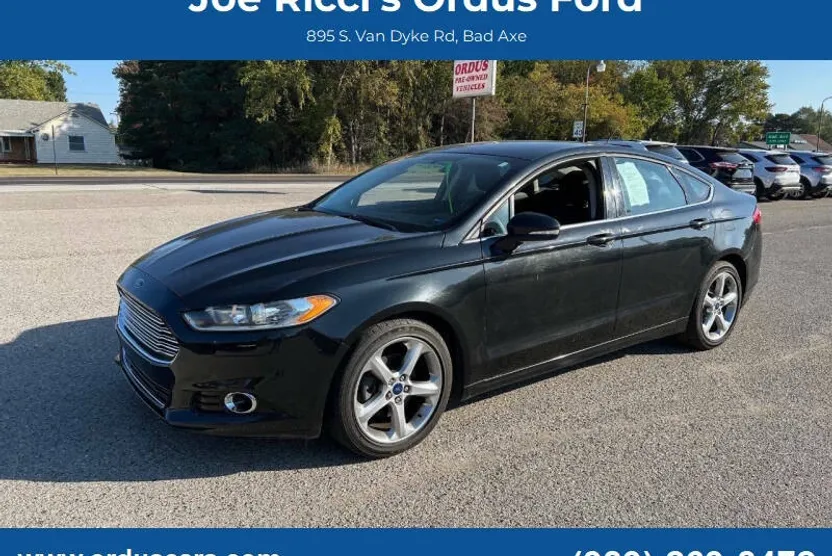 2015 Ford Fusion SE photo 1