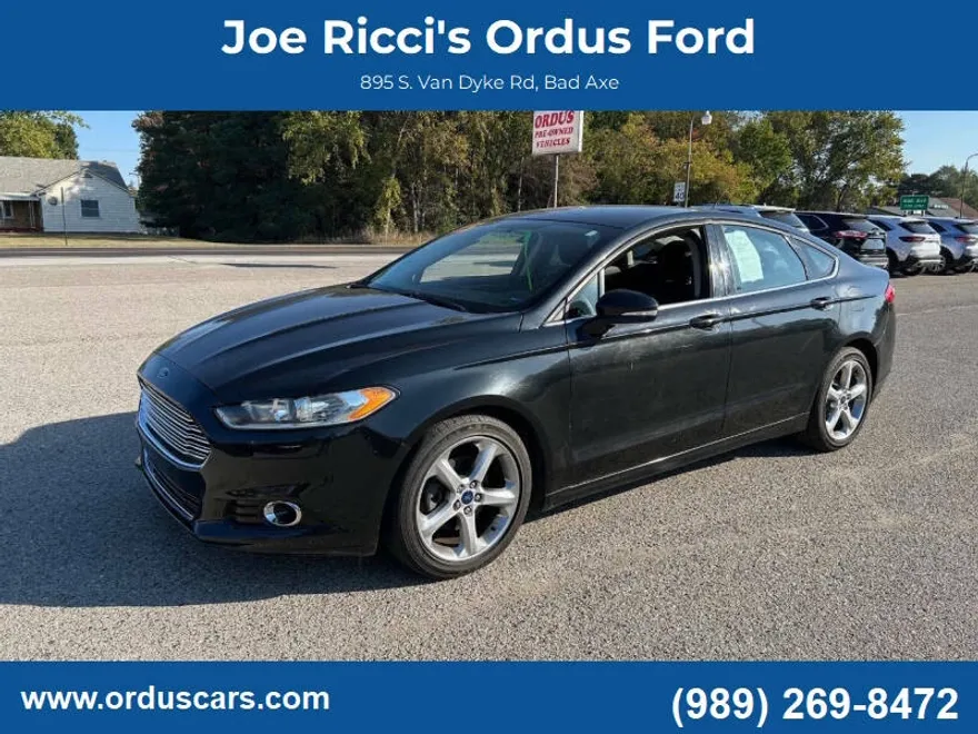 2015 Ford Fusion SE photo 1