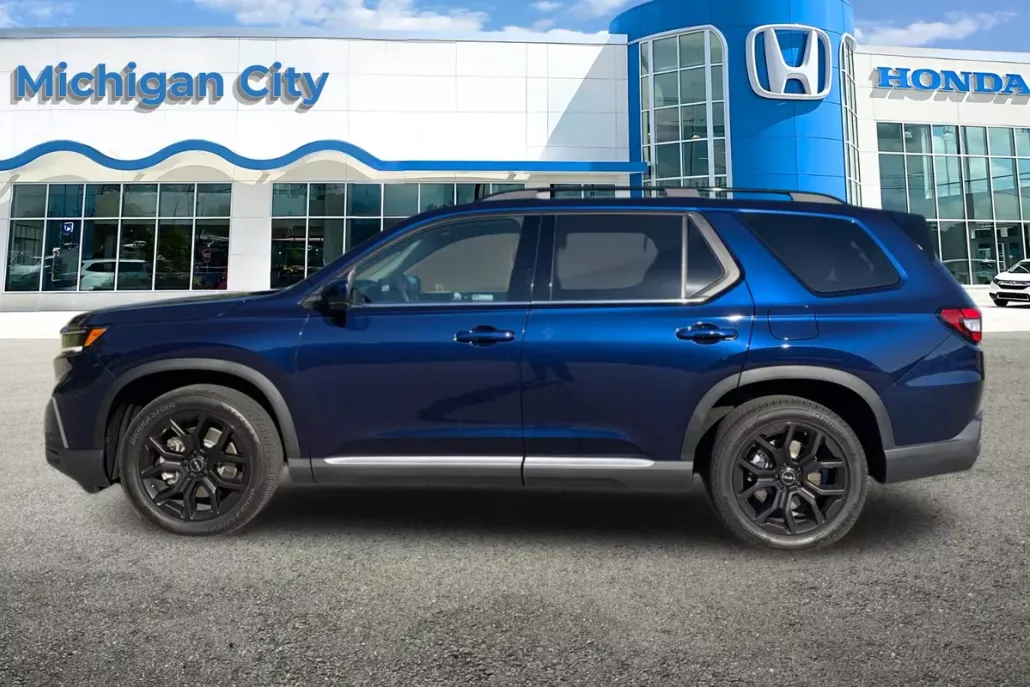 2025 Honda Pilot Touring photo 1