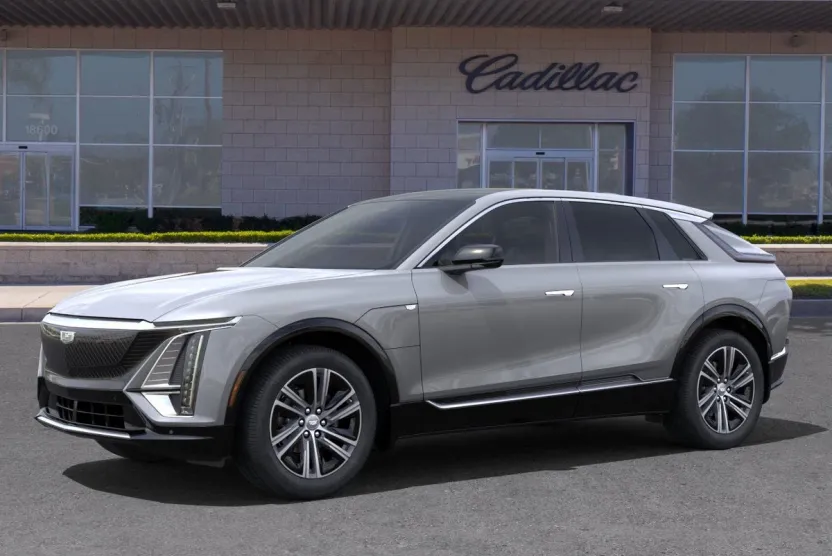 2025 Cadillac Lyriq Luxury photo 1