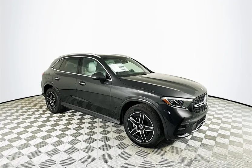 2026 Mercedes Benz GLC 300 photo 1