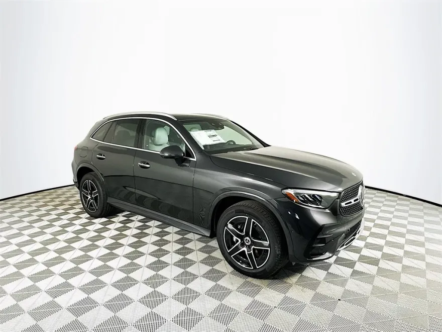 2026 Mercedes Benz GLC 300 photo 1