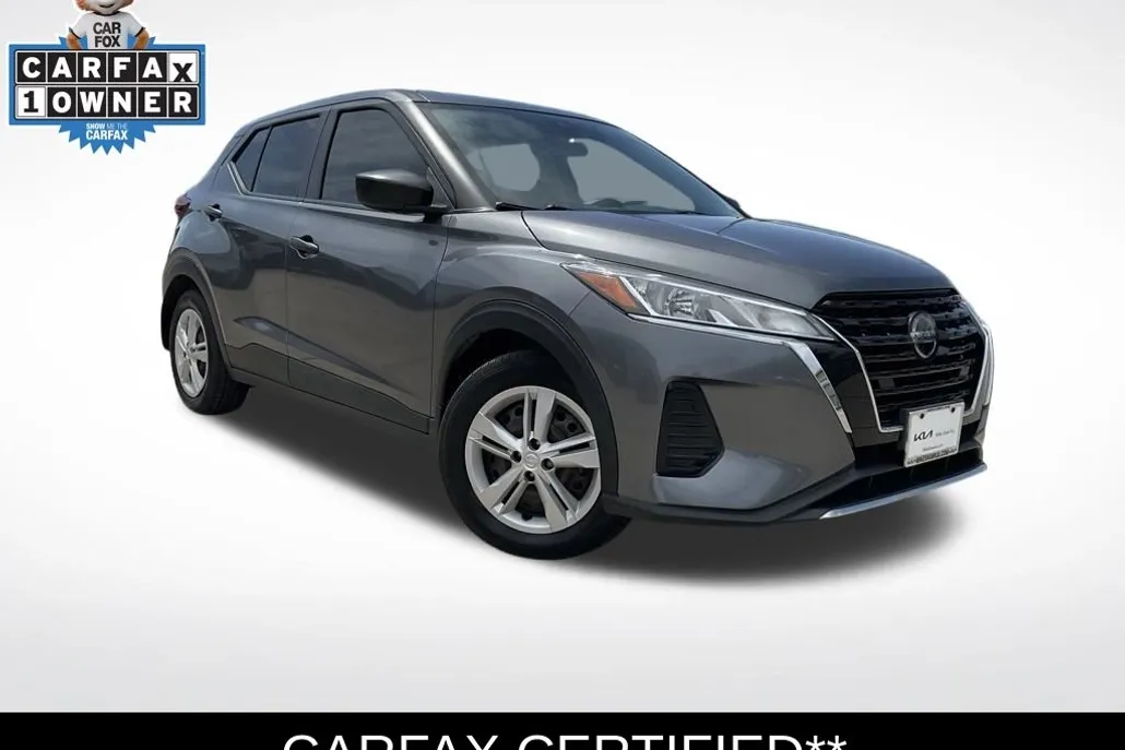 2021 Nissan Kicks S photo 1