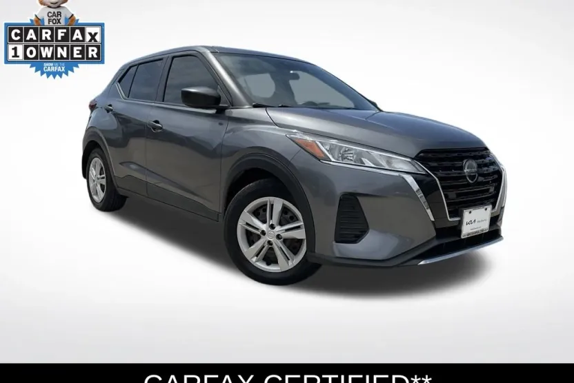 2021 Nissan Kicks S photo 1