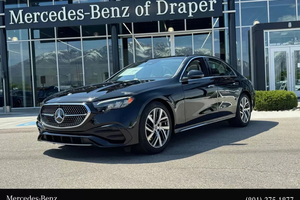 2025 Mercedes Benz E 350 4MATIC photo 1