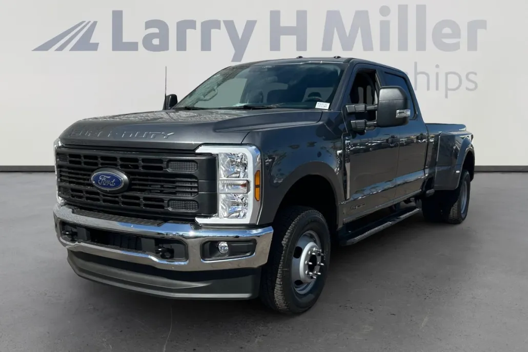 2025 Ford F-350 XL photo 1