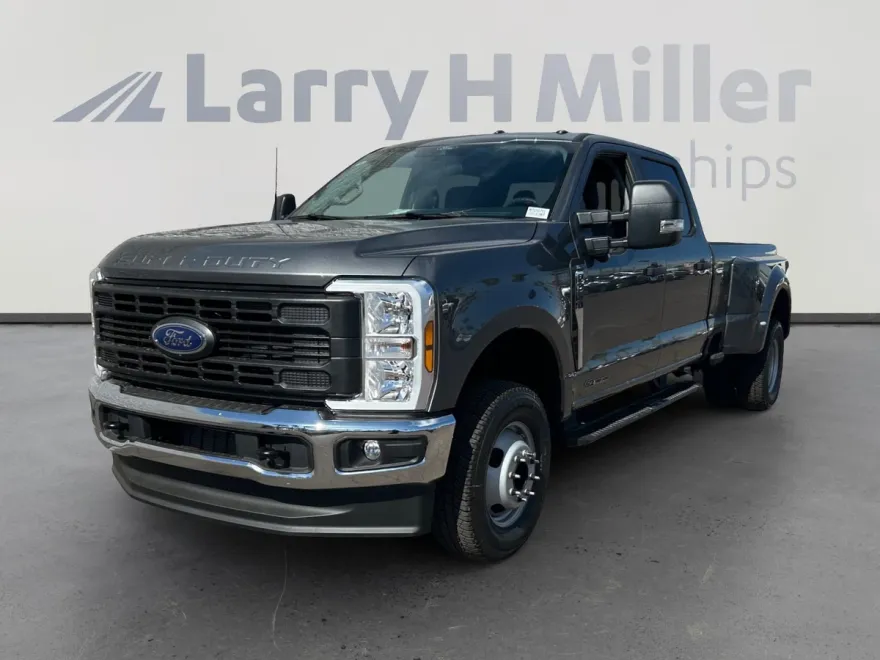 2025 Ford F-350 XL photo 1