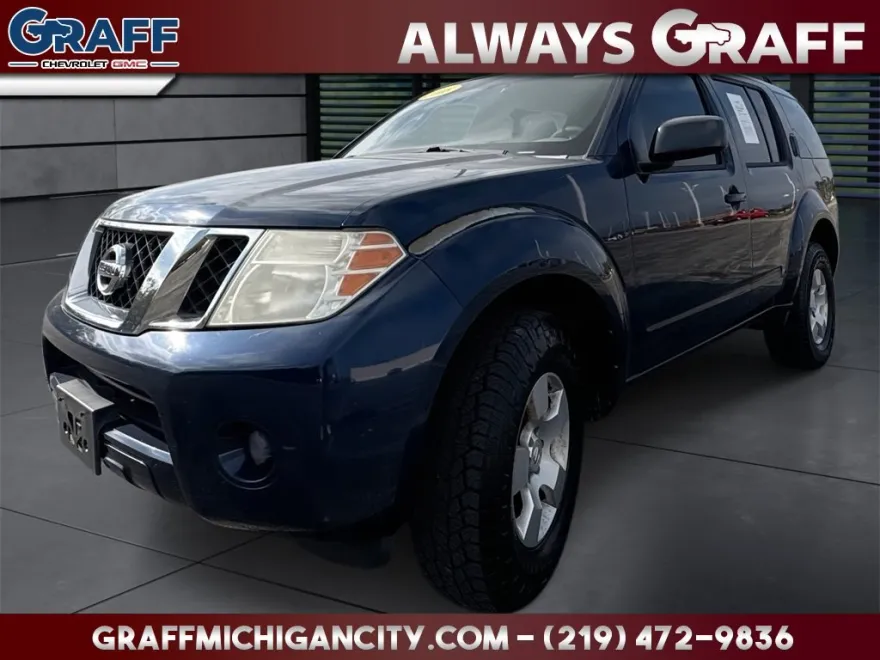 2008 Nissan Pathfinder S photo 1