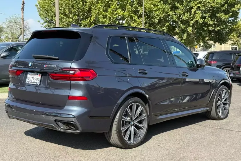 2021 Bmw X7 M50i photo 1