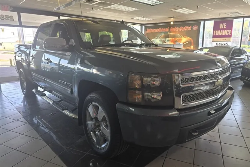2011 Chevrolet Silverado 1500 LTZ photo 1