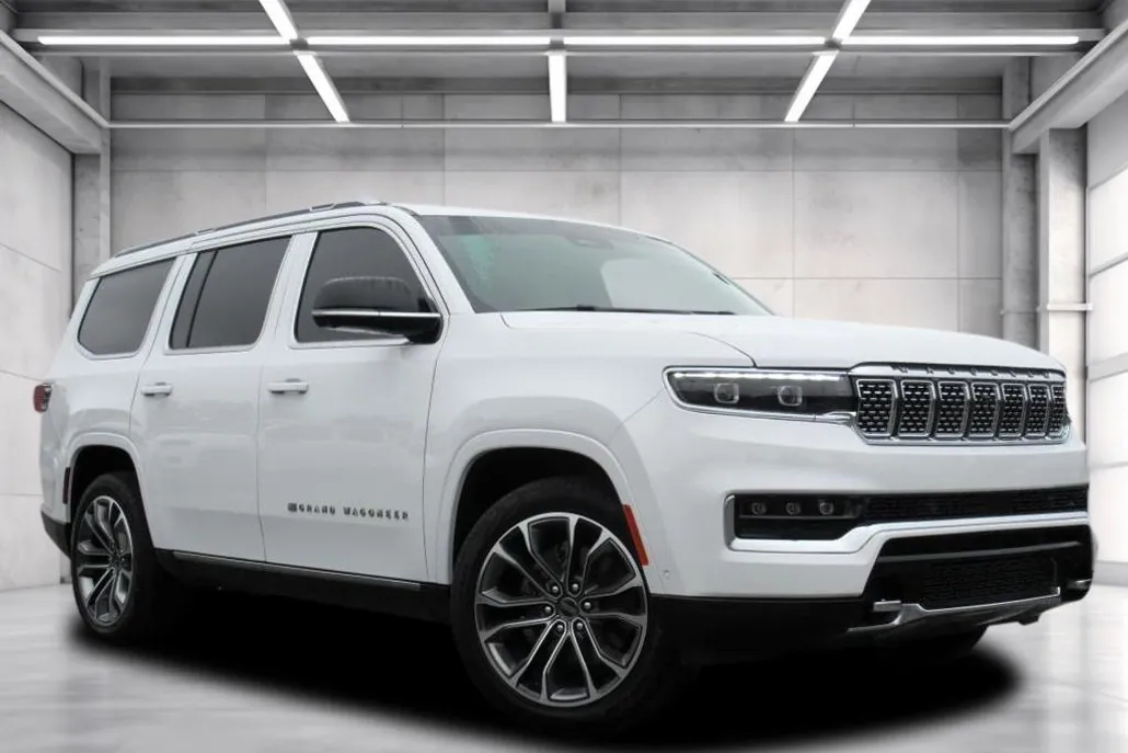 2024 Jeep Grand Wagoneer III photo 1