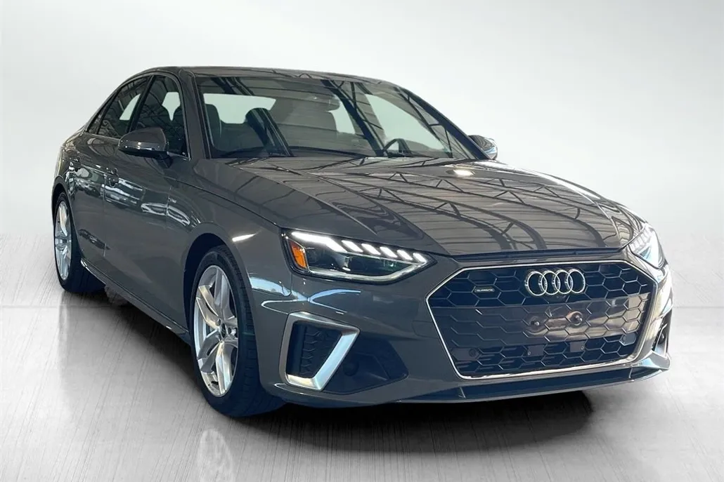 2024 Audi A4 45 S line Premium Plus Quattro photo 1