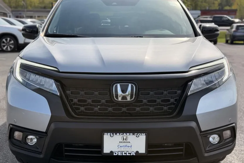 2021 Honda Passport Touring photo 1