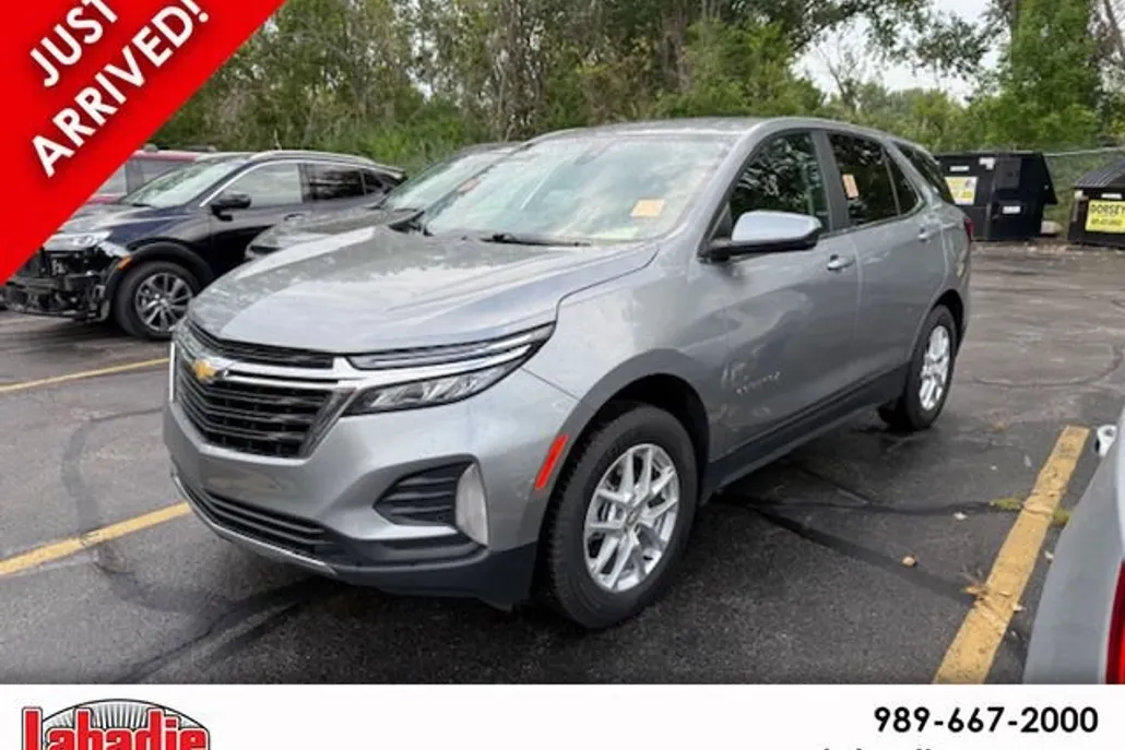2023 Chevrolet Equinox LT photo 1