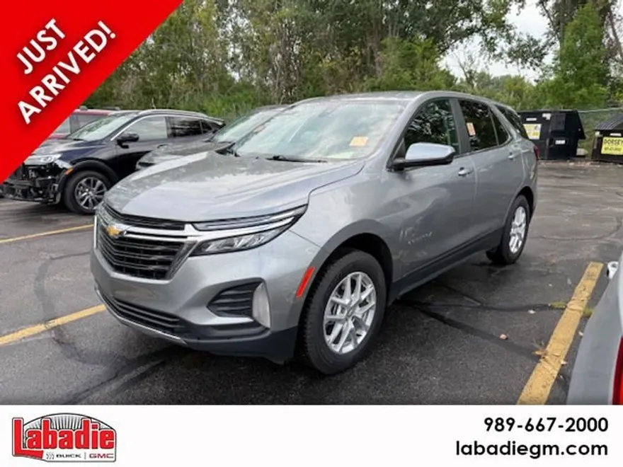 2023 Chevrolet Equinox LT photo 1
