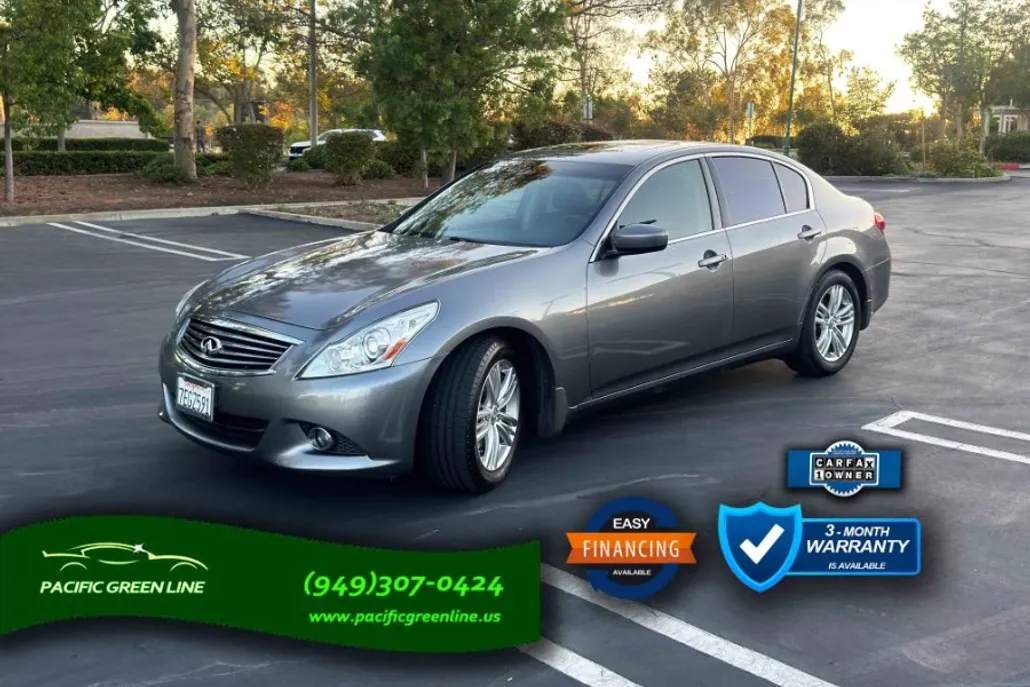 2013 Infiniti G37 Journey photo 1