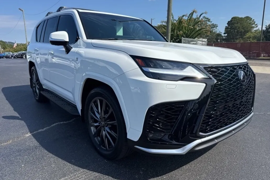 2024 Lexus LX 600 F SPORT photo 1