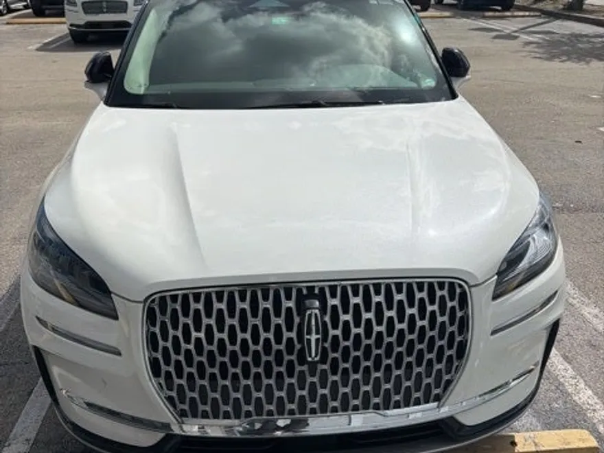2023 Lincoln Corsair Standard photo 1