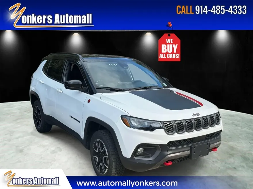 2024 Jeep Compass Trailhawk photo 1