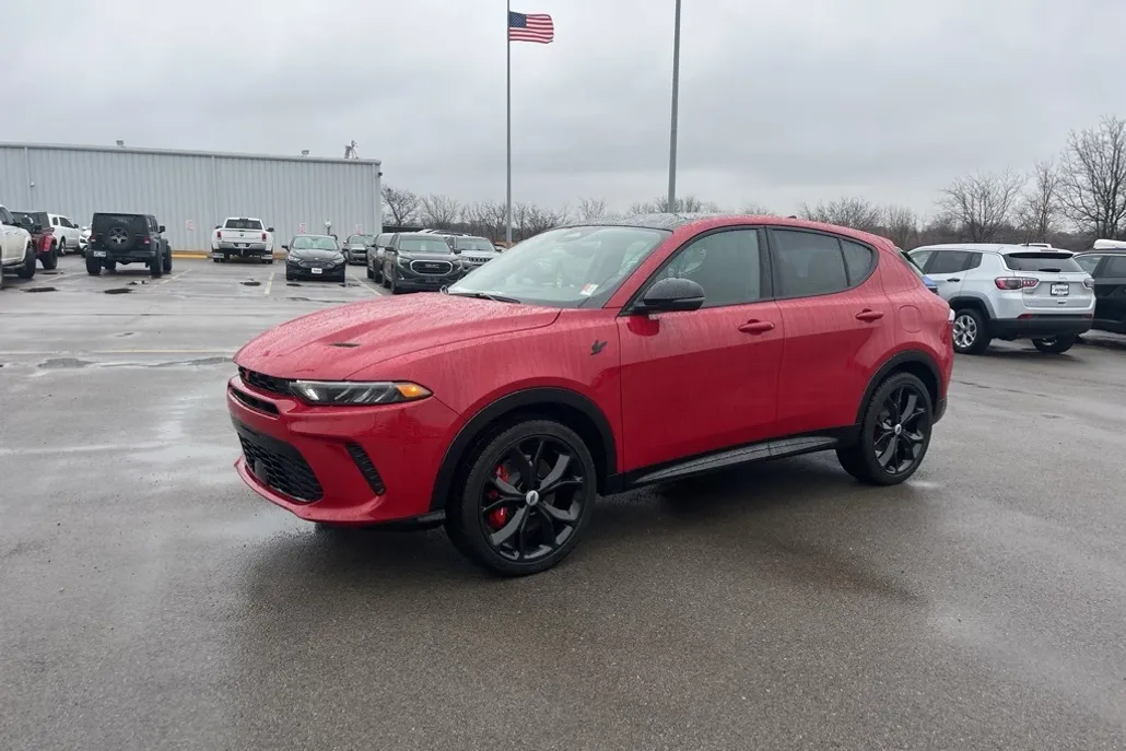2025 Dodge Hornet R/T Plus photo 1