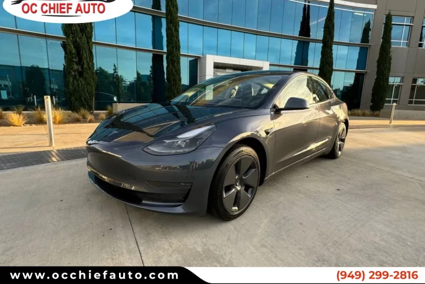 2023 Tesla Model 3 photo 1