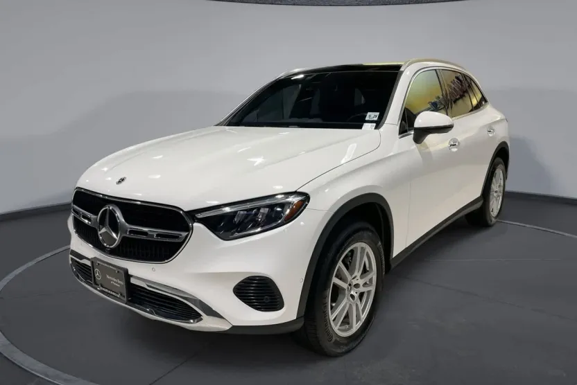 2023 Mercedes Benz GLC 300 4MATIC photo 1