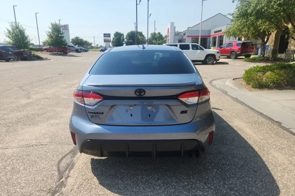 2024 Toyota Corolla SE photo 1