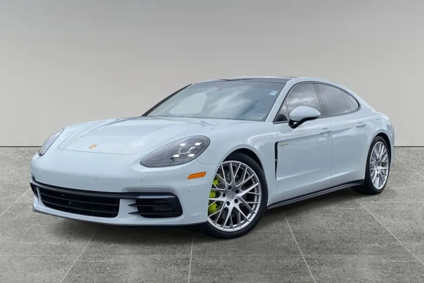 2020 Porsche Panamera E-Hybrid 4 photo 1