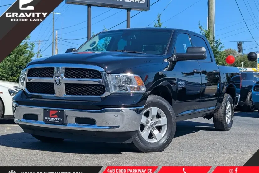 2023 Ram 1500 Classic SLT photo 1
