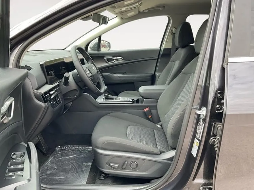 2026 Kia Sportage LX photo 1