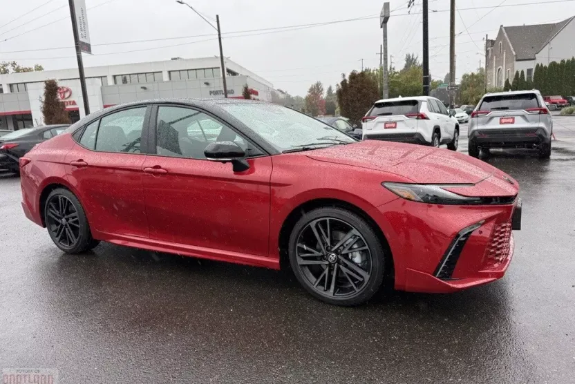 2025 Toyota Camry XSE photo 1