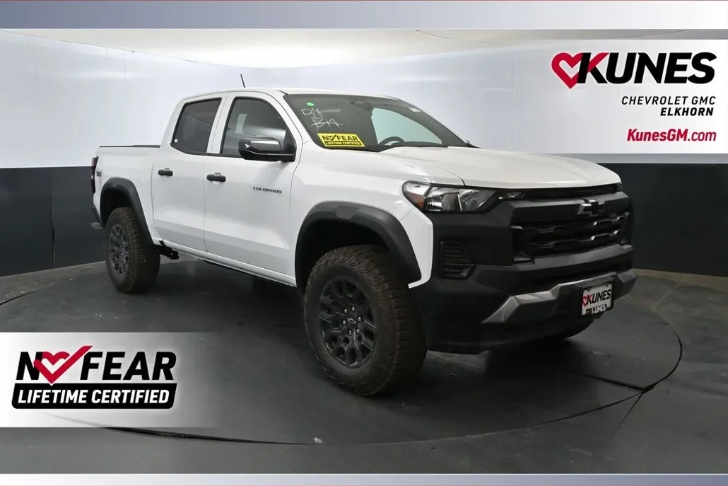 2025 Chevrolet Colorado Trail Boss photo 1