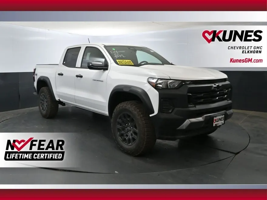 2025 Chevrolet Colorado Trail Boss photo 1