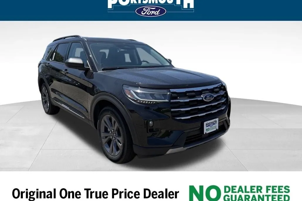 2025 Ford Explorer photo 1