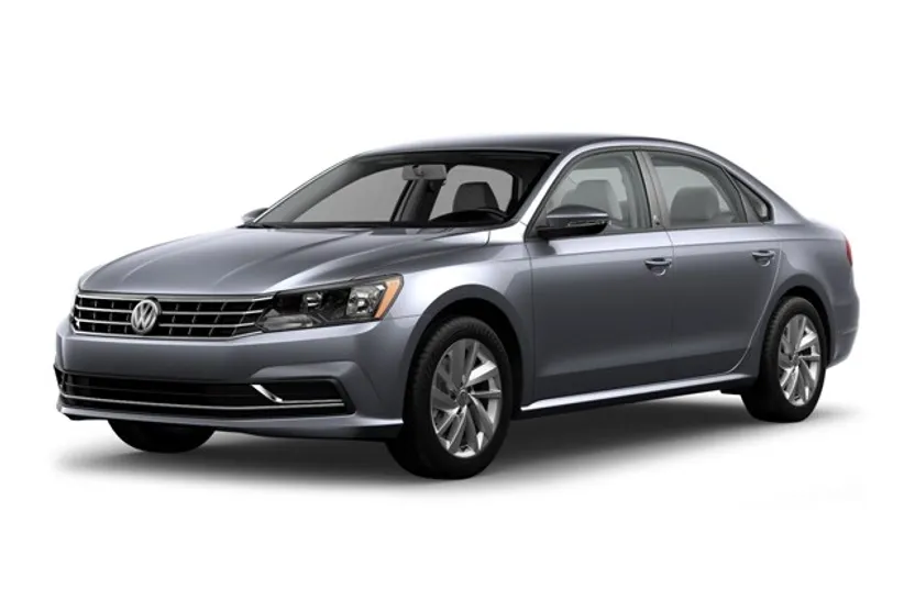 2019 Volkswagen Passat 2.0T Wolfsburg Edition photo 1