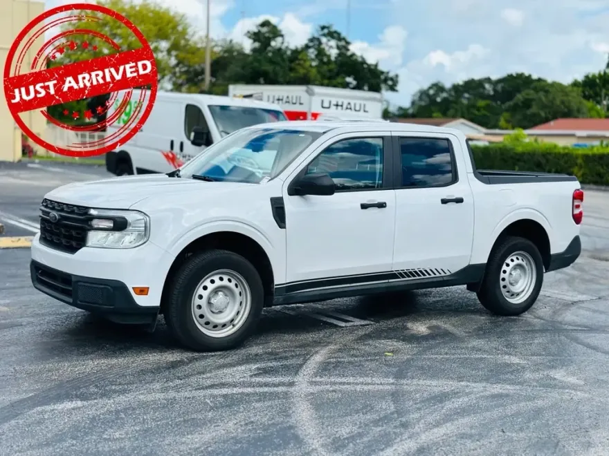 2022 Ford Maverick XL photo 1