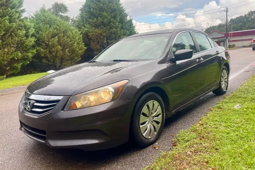2011 Honda Accord LX photo 1