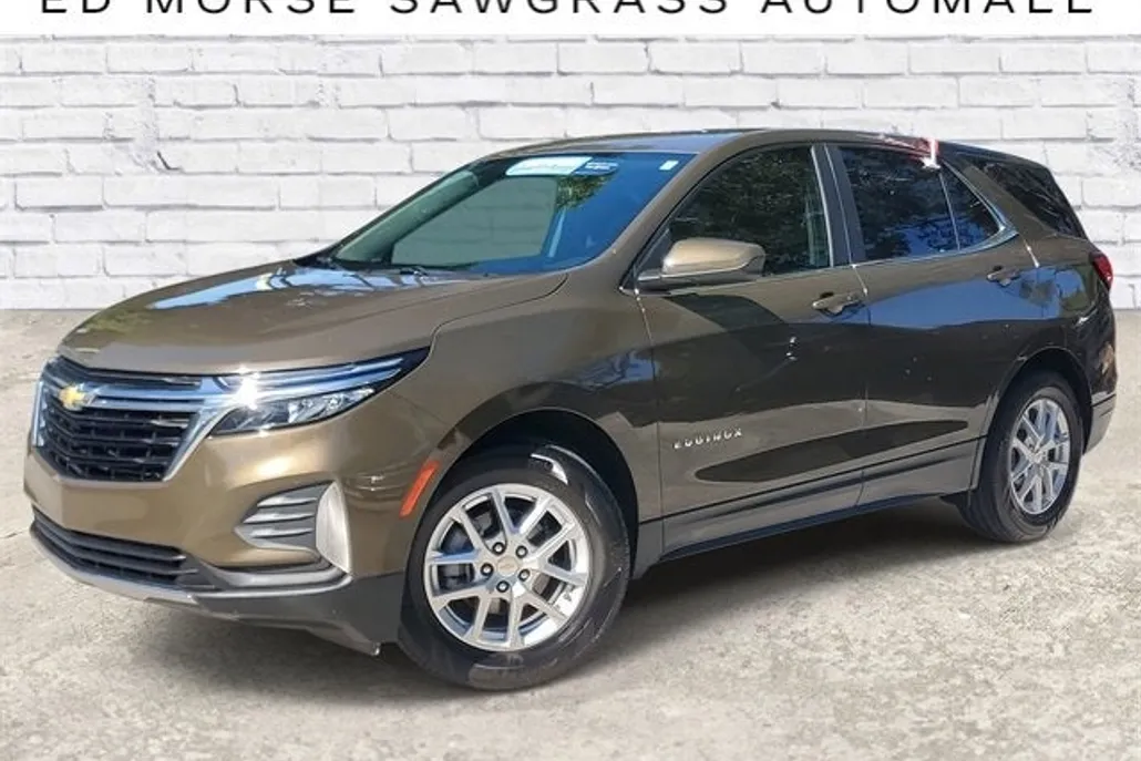 2023 Chevrolet Equinox LT photo 1