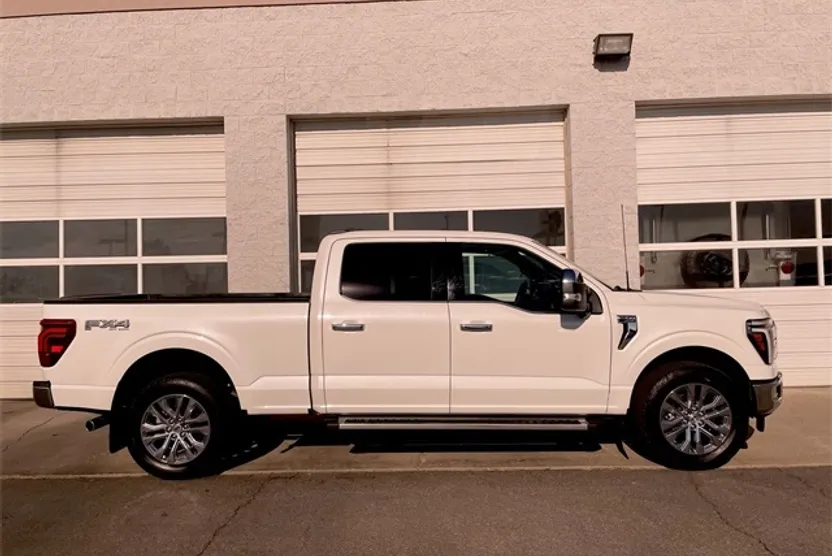 2024 Ford F-150 Lariat photo 1