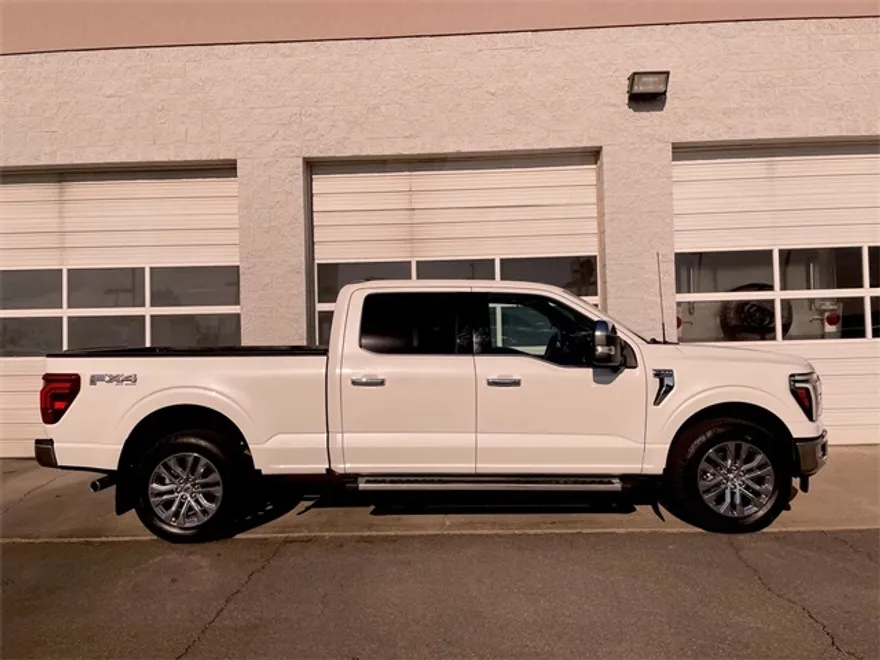 2024 Ford F-150 Lariat photo 1