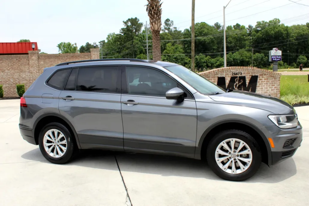 2020 Volkswagen Tiguan S photo 1